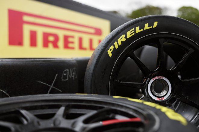 Pirelli presents the P Zero DHG for GT racing